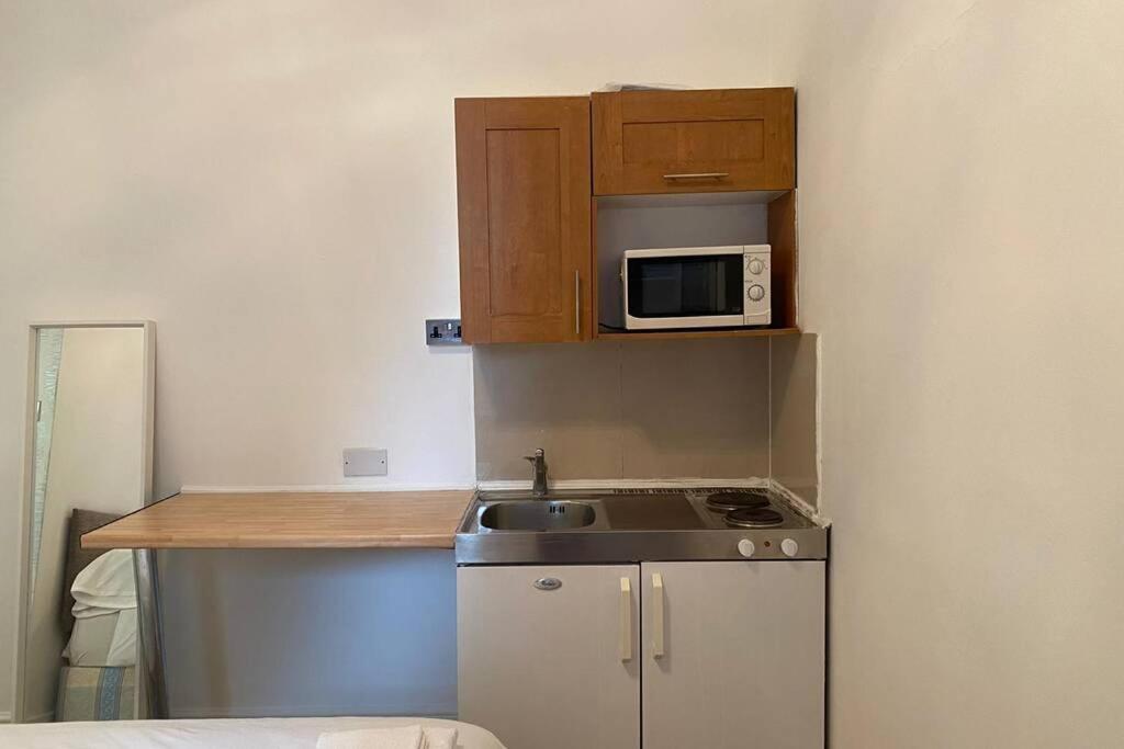 F6-comfy Ground Flr Fits 4- Near Hyde Park *